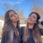 Anaïs Sanson Instagram – C’était l’idée de Shana de faire cette Trend 🤍
On vous la partage✌🏻🥰

Pour ceux qui ont loupé l’info,j’ai eu Shana a 17ans et demi!
Et je suis trop fière de la jeune fille exceptionnelle qu’elle est devenue♥️
@shanasanson.off 

#family#mereetfille#trend#reels
