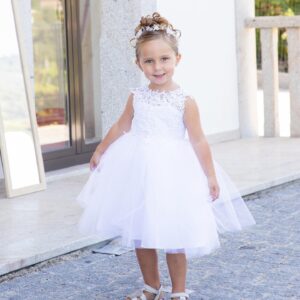 Anaïs Sanson Instagram - On a reçu les photos du baptême de Lila & Loan au Portugal 🤍 
Je vous en partage quelques unes🫶🏻
Je vous laisse swiper 😘✨

#family#familylife#familyfirst#bapteme#famille