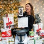 Anaïs Sanson Instagram – Énorme concours de Noël✨

Avec la marque RENOVA on vous gâte,3 gagnants,3 supers lots de folie😍 :

-LOT 1: iPhone 15 Pro Titanium 256go   1
RENOVA Christmas pack
-LOT 2 : Thermomix TM6   1 RENOVA Christmas pack
-LOT 3 : Apple Headphones   1 RENOVA
Christmas pack

Pour participer;
1/suivre le compte @myrenova et mon compte
2/Liker et commenter ce post en invitant des amis.

Bonus vous  pouvez aussi partager en storie🤩

Tirage au sort le 15 décembre 🎄🎅🏻
Bravo @powline29 tu remportes le lot 1
@aurorecrn_ tu remportes le lot 2 
@no.apriiil tu remportes le lot 3 

Collaboration commerciale avec @myrenova