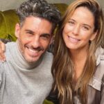Ana Claudia Talancón Instagram - Cuando Duerme Conmigo estrena 3 de agosto en cines en México!! Gracias a @vanguardiamx por este hermoso reportaje @erickelias @eduroman811 @cuandoduermeconmigopelicula #comingsoon #estreno #proximamente #movie #pelicula 🎥 🍿 🎞️ 🎦