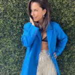 Ana Claudia Talancón Instagram - Fotuquis en Miami, de la moda la que te acomoda, o a ustedes que les parece ese dicho? El top es @marikavera Los aretes son @iconique.jewels Blazer y pantalón @nyb.clothing