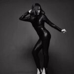 Ana Claudia Talancón Instagram - Resiliencia!!! ❤️⭐️🔥🤩 Gracias Ricardo por esta maravillosa sesión! Primer look: PHOTO: @ricardotrabulsi MAKE UP: @gizglezbeauty HAIR: @araceli_queli LOOK: @mariandreegaitan @steponfashion . Segundo Look: PHOTO: @ricardotrabulsi MAKE UP: @gizglezbeauty HAIR: @araceli_queli LOOK: Body de @mariandreegaitan y cinturón flecos de @bernardamx , @steponfashion Gracias @wearelabmanagement ❤️❤️❤️❤️