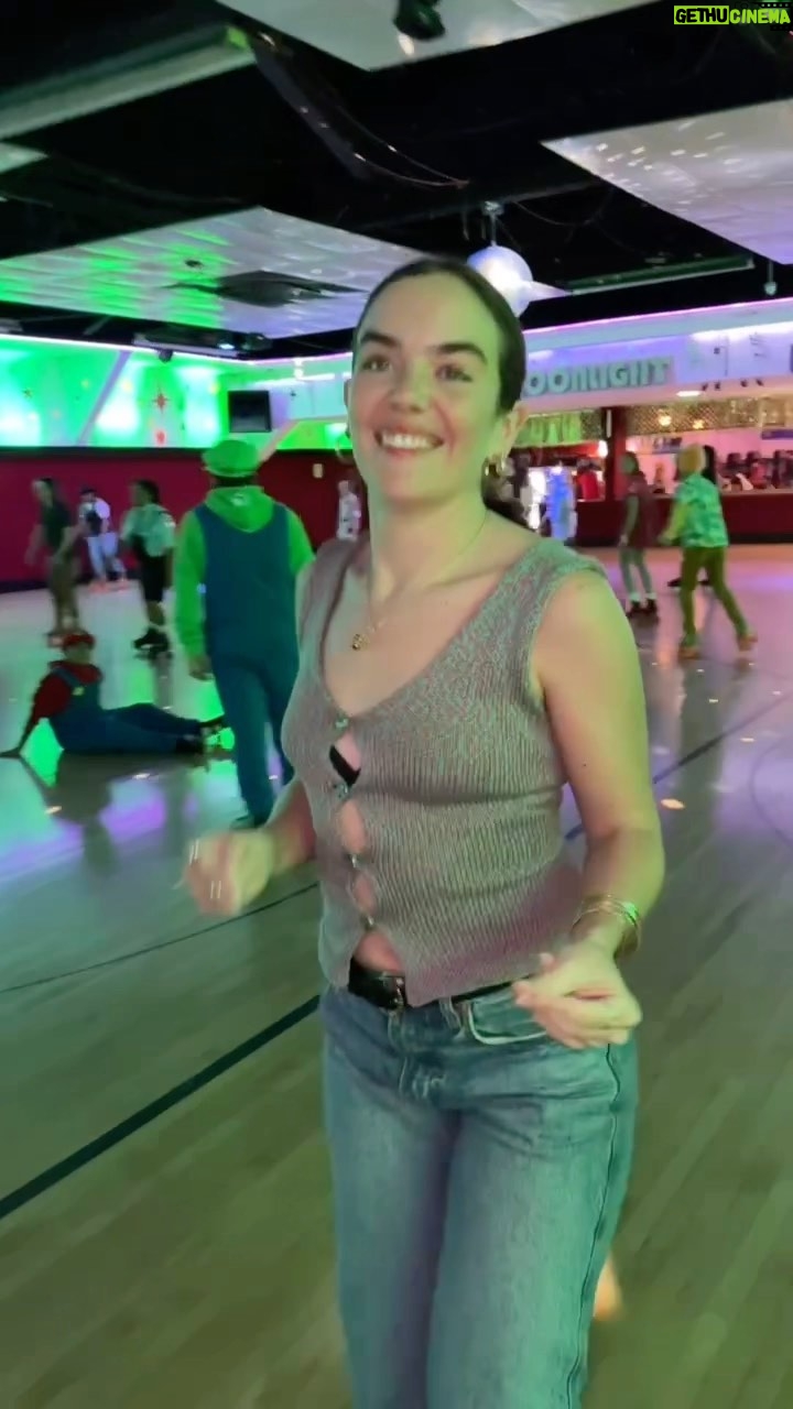 Ana Coto Instagram - Simple pleasures are necessary considering how unbelievably difficult it can feel… Shocking how much of a contradiction life (and I) can be. 📹 @jesse.balmer