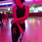 Ana Coto Instagram - Sunday Worship 📹 video by @jesse.balmer I think a lot about how to help instead of just showing off. I also think that any advice that pertains to skating also applies to life. So let’s talk skate etiquette… Though it’s customary for the faster skaters to pass on the outside lane, we still say a lil sorry if you happen to bump their arm as they’re reaching for the wall. It isn’t anyone’s fault really, so it’s not something anyone on the rink gets upset about but we know it can be scary to be the new skater. We are all here to have fun, and help each other learn… safety makes that possible. De-crim wearing some wrist guards. Try to let go of that wall, you may think she’s helping but she’s just slowing you down, babes. 💌