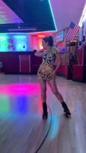 Ana Coto Instagram - go ahead drag me by my dollar store claw clip 📹 @jesse.balmer