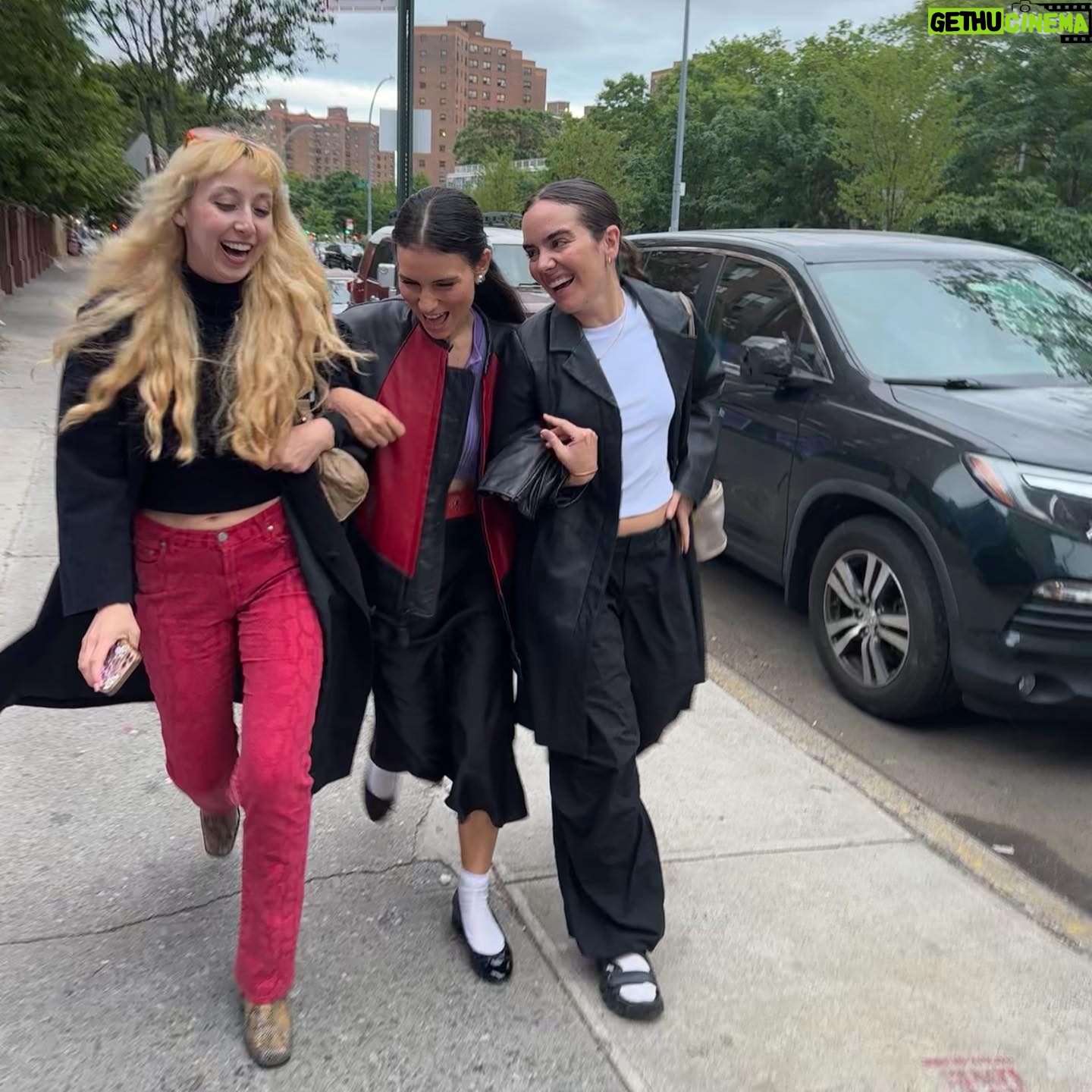 Ana Coto Instagram - wanted to immortalize us lollygagging around the city @yasmiinakhan @friendatparty1