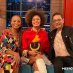 Ana Flavia Cavalcanti Instagram - Já viu ‘Conforto’, da Ana Flávia Cavalcanti? Nela, Ana costura memórias de quando acompanhava sua mãe, a diarista Val Cavalcanti. A artista veio ao Metrópolis conversar com a gente sobre o espetáculo e fez uma performance de uma cena da peça. Confira a entrevista completa hoje, às 19h20! #metropolis #cultura #peca #espetaculo #arte #teatro