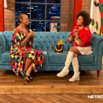 Ana Flavia Cavalcanti Instagram - Já viu ‘Conforto’, da Ana Flávia Cavalcanti? Nela, Ana costura memórias de quando acompanhava sua mãe, a diarista Val Cavalcanti. A artista veio ao Metrópolis conversar com a gente sobre o espetáculo e fez uma performance de uma cena da peça. Confira a entrevista completa hoje, às 19h20! #metropolis #cultura #peca #espetaculo #arte #teatro