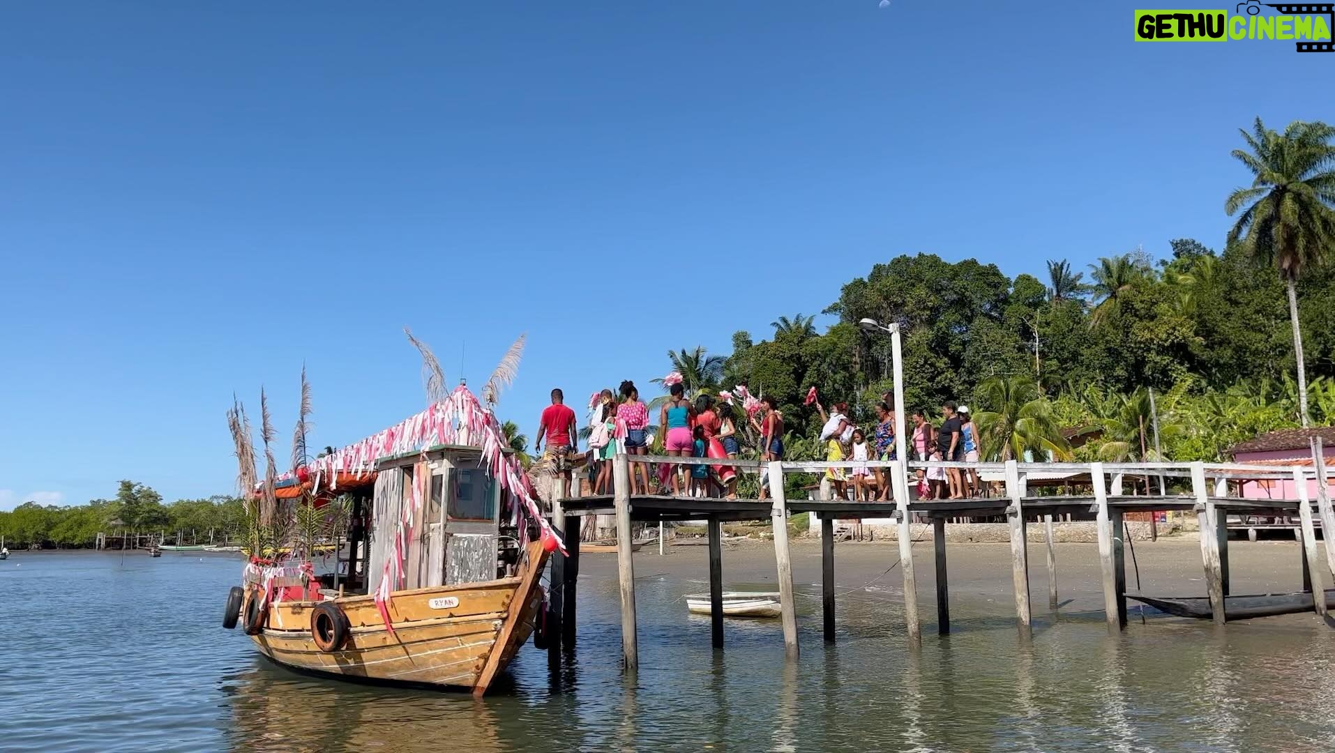 Ana Flavia Cavalcanti Instagram - São Sebastião passeando pela Península de Maraú. Que esse ano tenhamos boa colheita, paz pro coração e mente tranquila.