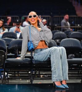 Ana Giulia Zortea Instagram - big knicks fan! even bigger deuuuuuce fan!