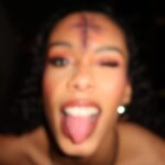 Ana Giulia Zortea Instagram - no costume no problem, I’ll improvise with makeup! sem fantasia, mas a maquiagem sempre me salva!