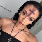 Ana Giulia Zortea Instagram – no costume no problem, I’ll improvise with makeup!
sem fantasia, mas a maquiagem sempre me salva!