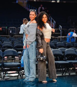 Ana Giulia Zortea Instagram - big knicks fan! even bigger deuuuuuce fan!