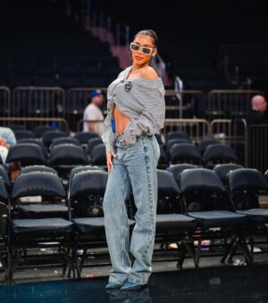 Ana Giulia Zortea Instagram - big knicks fan! even bigger deuuuuuce fan!