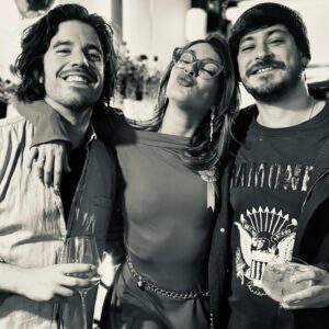 Ana Guerra Instagram - Bienvenidxs al mejor cumple de mi vida. 
🥳🥳🥳🥳
Gracias a mi querido @lalias3 por saber mejor que yo lo que es perfecto para mi. 
Qué ganas de casarme contigo… 🫶🏼🫶🏼🫶🏼
Gracias a todxs por el viaje express, me habéis hecho inmeeeeeeeensamente feliz ♥️🥹♥️