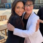 Ana Isabelle Instagram - Saber que partiste al cielo me aprieta el corazón. Gracias CHITA RIVERA por abrir camino en el teatro musical en Broadway y servir de modelo a puertorriqueñas como yo. Doy gracias por la bendición de haber compartido contigo de cerca, recibir tus consejos, risas y bendición. Descansa en Paz 👼🏻 Foto 1: 1st time I met her. Playing Anita in West Side Story at the @guthrietheater (2018) Video: It was my opening night as Anita and she came to say hi and give me advice. I also had the honor to see her perform life in a special concert the night before. Chita was FLAWLESS on stage even with 85. Foto 3: 2nd time spending time with her. When Spielberg brought her to set of West Side Story the movie out of respect for her legacy as the first Anita on Broadway. Foto 4: Lunch on set de WSS. Lo más lindo que recuerdo de este día es un angelito guardián que Chita nos regaló a todas las shark ladies. Lo llevo conmigo a cada proyecto para que me acompañe. Gracias por tu legado y tu gran corazón Chita. Te llevo en mi caminar de inspiración y como el gran ícono que serás siempre. #Rip #ChitaRivera ☹️