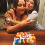 Ana Isabelle Instagram - Mi Querida @anaisabellesite 🌸🌸Brillas todo el año, pero hoy es especial! Que tu camino esté lleno de alegría, amor, Música,Pasión ,Arte, comienzos y sueños cumplidos. En este cumpleaños quiero que sepas que, además de ser mi amiga acorde, ¡eres una persona a la que admiro super fulllllllllll y que me alegra la vida con su existencia.🌸🌸 Cantandote Feliz Cumpleaños con personas Maravillosas! 🌸🌸 Que bonito me lo pase 🌸🌸 5 de Mayo Nuevamente en Tarima Con Mi Ana ! Centro de Bellas Artes de Caguas…… No se lo pierdan!💚💚💚💚💚💚💚💚