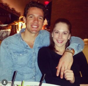 Ana Kasparian Instagram - Married to this man for 7 years and it’s been great so far. 10/10 would recommend. I’m lucky to share my life with a someone who’s sweet, sensitive and supportive. But when I need him to defend my honor, he delivers. Hottest moment was when he grabbed a man by the neck with ONE HAND and pinned him to the ground after the guy pushed me to the ground and took my phone. #bighands Love you @clopey ❤️