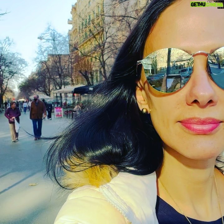 Ana La Salvia - 745 Likes - Disfrutando de un nuevo aƱo š¤#laramblabarcelona #larambla