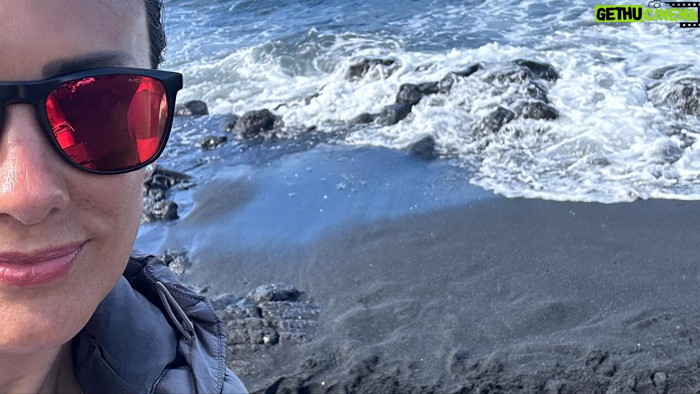 Ana La Salvia - 584 Likes - š„°
#Punaluʻu Beach
#hawaii
#blacksandbeachiceland