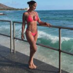 Ana La Salvia Instagram - #honolulu #hawaii #beach