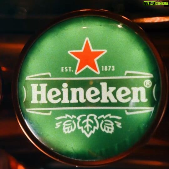 Ana Marta Ferreira Instagram - Saborear novos pratos, descobrir texturas e experiências gastronómicas únicas. Com família ou amigos, nunca perco uma oportunidade para uma boa jantarada... acompanhada da minha Heineken feita com Puro Malte, pois claro ;) #Heinekentastemakers @heinekenpt Pub Seja Responsável. Beba Com Moderação
