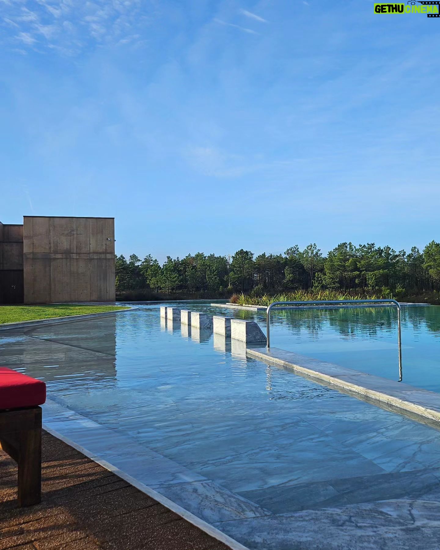 Ana Marta Ferreira Instagram - • SAMSUNG Wellness Retreat • Muito obrigada @samsungportugal por ter tido a oportunidade de estar neste retiro. Perceber a importância de um bom sono e perceber como influencia a nossa vida no geral, e nada melhor que o Galaxy Watch 6 e Watch 6 Classic para ajudar a analisar as fases do nosso sono. E que bela surpresa @praiadocanal, local perfeito para o que vivemos 🧘🏼♀️ @samsung #SamsungWellnessRetreat