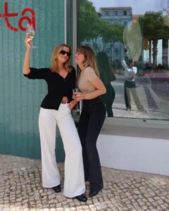 Ana Marta Ferreira Instagram - FINALMENTE com as manas @laura.dutra e @juliapalha ⚡️⚡️⚡️ Almocinho bom no @madrasta.restaurante @grupononbasta