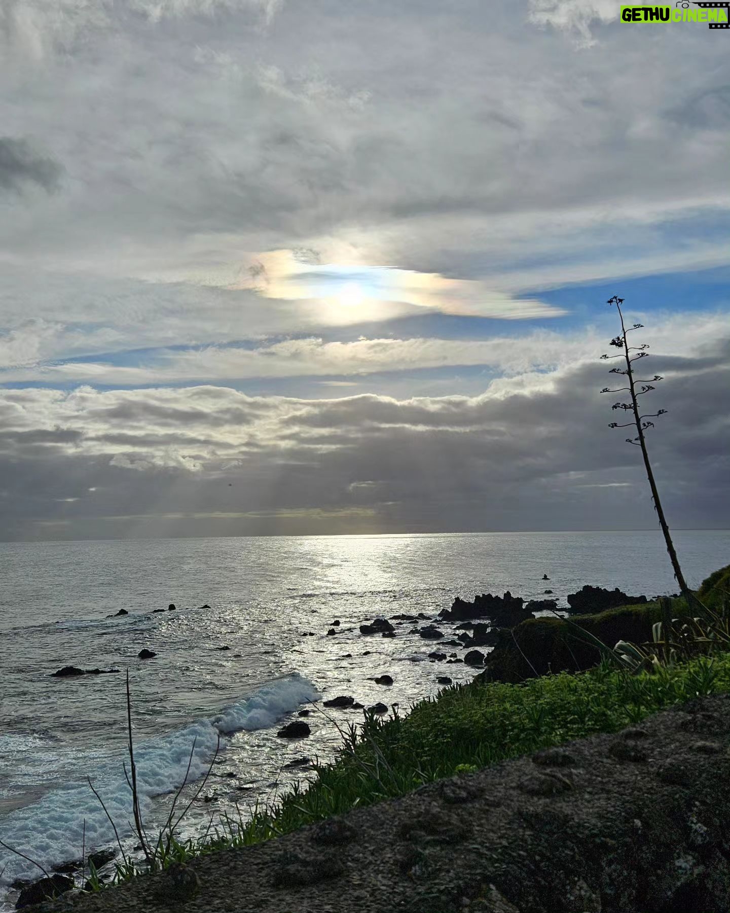 Ana Marta Ferreira Instagram - A Ilha Terceira é o coração da nova novela da @sicoficial ! "Senhora do Mar" está a chegar! 🌊 Dia 5 de Fevereiro passa a ser vossa também!!! Prontos para conhecer a Susana? 😏 @sptelevisao