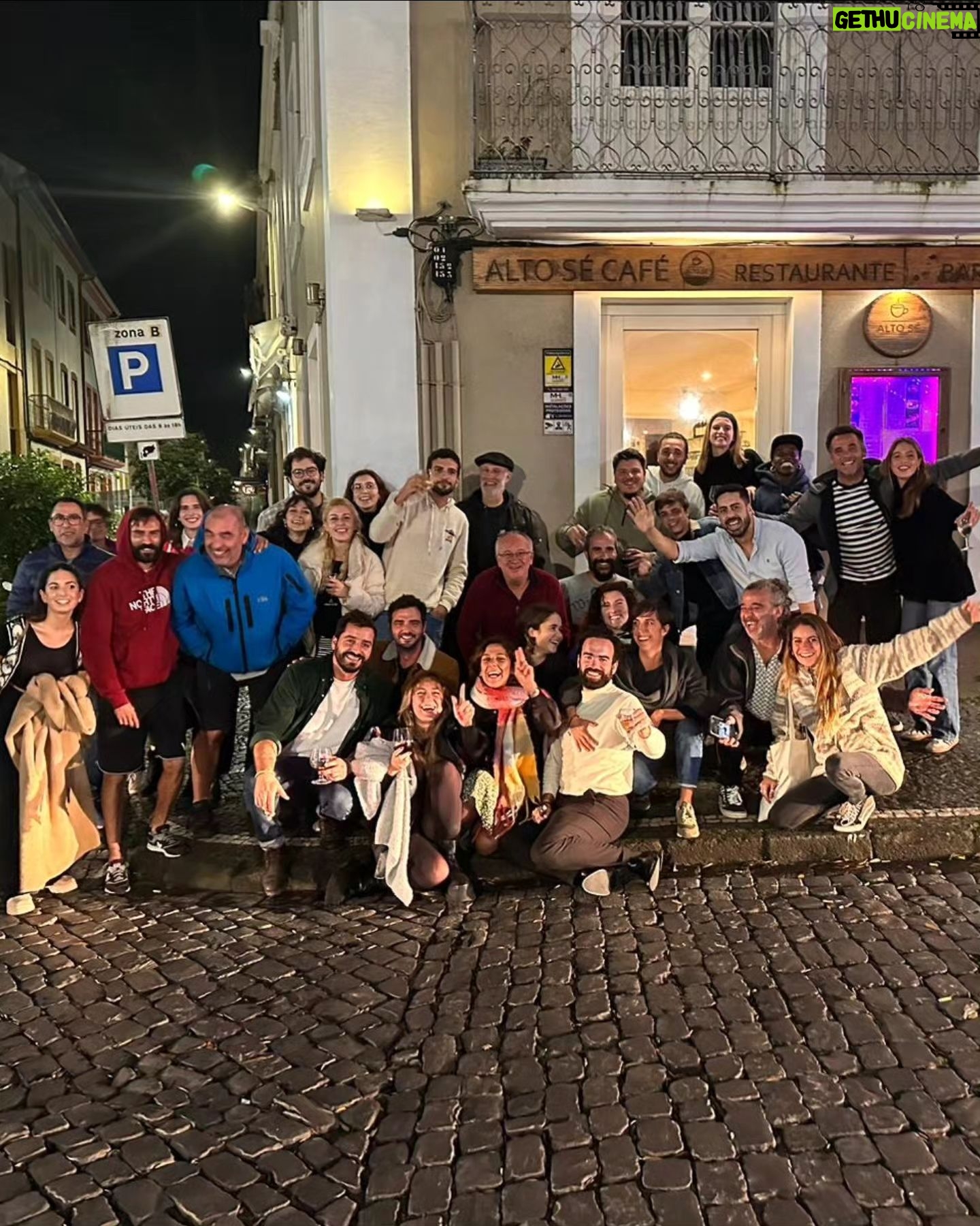 Ana Marta Ferreira Instagram - A Ilha Terceira é o coração da nova novela da @sicoficial ! "Senhora do Mar" está a chegar! 🌊 Dia 5 de Fevereiro passa a ser vossa também!!! Prontos para conhecer a Susana? 😏 @sptelevisao