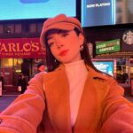 Ana Pau Castell Instagram – solo una chica masss con su foto en este bello lugar 🗽

📸: @larata_nyc