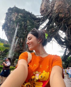 Ana Pau Castell Instagram - disney siempre es una buena idea 💓🏰✨