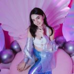 Ana Pau Castell Instagram - CARNAVAL !!! 🇧🇷💃🏻❤️ Se BAILÓ, Se GOZÓ, Se SUDÓ gracias a @theofficialpandora …gran anécdota!! ya podemos tacharlo de la bucket list ✅ #PandoraTakesRio #PandoraSquad24 #PandoraInRio Mis carnaval partners: @michelapinbu @renatorossinic @mayragoni @soycarolinadiaz @andreatov @rosangelaeslo @kriscid #publicidad
