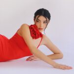 Ana Pau Castell Instagram - scent of summer 🥀❤️ . . dream team… Stylist: @dantealbertti 📸: @infiernno MUA: @karianamua