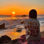 Ana Pau Castell Instagram - Así como dice mi playera: Let’s watch the sunset ☀️💛!!!