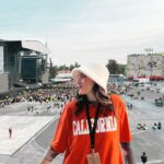 Ana Pau Castell Instagram - Que buena anécdota cuando ayer @gnpseguros nos llevo al concierto y la gente pensó que yo era Billie Eilish 😂🧡…les dejó los videos al final jaja !!! #viviresincreíble #soyclientegnp