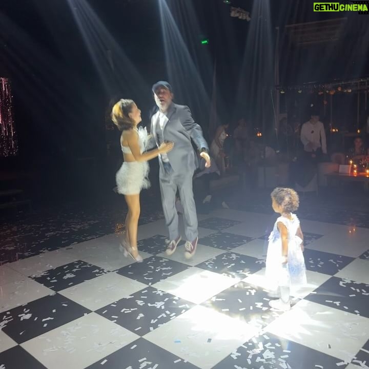 Ana Pauls - 16.6K Likes - Qué fiestón del amor Munor! Qué alegría celebrarte y deleitarnos con tu talento y dedicación. Gracias por elegirnos como familia. Felices y agradecidas de venir a festejar tu vida con vos. Lo mejor está por venir. Te amamos mucho primi ❤️
