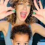 Ana Pauls Instagram - Ad 🌟 @sugarbearpro. Girls just wanna have fun hairdos and Sugarbear gummies! #sugarbearpro
