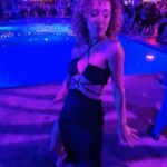 Ana Pauls Instagram - Gracias, Warner Bros. por invitarme a romper la alfombra azul de @bluebeetle 💙 Acompáñenme a revivir una noche soñada, latina y hollywoodense. Por fin una película de Hollywood hecha con y por latinos 🙌 #EmbajadorWB