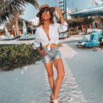 Ana Rita Clara Instagram - 𝘿𝙪𝙗𝙖𝙞 𝙥𝙝𝙤𝙩𝙤 𝙙𝙪𝙢𝙥 Já de regresso a casa e com tantas lembrancas na mala. Ficam aqui alguns dos momentos.✨ 1- este hotel incrível com praia e super boa energia @jumeirahbh; 3- a vista para a o edifício @burjalarab; 4- desfrutar destas temperaturas de verão e que eu já tinha saudades (sabem o quanto gosto de verão e praia); 5- entre alguns dos espaços que conheci, o maravilhoso @almahara_burjalarab , um dos mais íconicos restaurantes da cidade, situado no hotel mais luxuoso do mundo e jantei mesmo ao lado deste aquário gigante. Com vista para peixes, raias e tubarões🤫; 6- @celavidubai , que tem esta vista para a cidade; 7- chegar e ser recebida com fogo de artifício (nesta cidade vibrante); 8- o incrível hotel e restaurante @pierchicdubai; 9- o final da tarde, sunset inspirador (depois do deserto, nesta praia também vivi lindos sunsets). Até um dia Dubai. Vou regressar. • • #ARC #dubai #Photodump