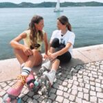 Ana Rita Clara Instagram - Ｒｏｌｌｅｒｂｌａｄｅｓ　ｄａｙ Dia feliz, que acompanha estas temperaturas tão quentes e boas. A gravar um novo formato para a @tvificcao, onde pude mais uma vez dar espaço à criatividade, em liberdade😊 Um programa diferente… até de patins andei! Obrigada equipa e querida @patriciacandoso, foi mesmo super divertido! Não vejo a hora de vos poder mostrar tudo. 👉 o que acham que está a chegar? • • #ARC #Newproject #Tvshow #Tvificcao #rollerblades