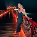 Ana Rita Clara Instagram - 𝘿𝙪𝙗𝙖𝙞 𝙨𝙥𝙚𝙘𝙞𝙖𝙡 𝙥𝙡𝙖𝙘𝙚𝙨✨ Já não vinha ao Dubai há alguns anos e estou a descobrir nesta cidade, lugares e espaços de tirar o fôlego. Como este restaurante e local mágico, que recomendo vivamente, o @pierchicdubai. O Dubai foi construído a partir do deserto e a sua evolução como centro económico, financeiro de luxo apresenta elementos únicos. 👉e vou partilhando convosco o que vou vivendo por aqui.🫶