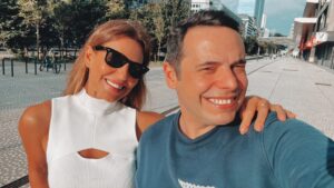 Ana Rita Clara Instagram - 𝙏𝙝𝙖𝙩 𝘽𝙧𝙪𝙨𝙨𝙚𝙡𝙨 𝙩𝙝𝙞𝙣𝙜…
Bom regressar a Bruxelas e muito honrada pelo convite para ser uma das speakers no EACD Summit.
Que bom também poder rever-te meu querido amigo de há tantos anos @ruiveras! Amizades de vida!
E ja que o evento é só amanhã, fomos passear pela cidade!
Quem por aí conhece Bruxelas? 😊

•
•
#ARC #Brussels #travel #speaker #internationalsummit #EACDSummit
