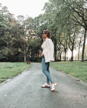 Ana Rita Clara Instagram - 𝙏𝙝𝙖𝙩 𝘽𝙧𝙪𝙨𝙨𝙚𝙡𝙨 𝙩𝙝𝙞𝙣𝙜…
Bom regressar a Bruxelas e muito honrada pelo convite para ser uma das speakers no EACD Summit.
Que bom também poder rever-te meu querido amigo de há tantos anos @ruiveras! Amizades de vida!
E ja que o evento é só amanhã, fomos passear pela cidade!
Quem por aí conhece Bruxelas? 😊

•
•
#ARC #Brussels #travel #speaker #internationalsummit #EACDSummit