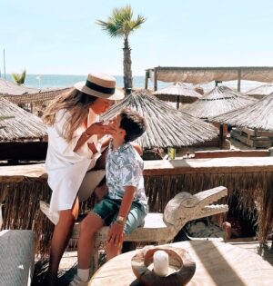 Ana Rita Clara Instagram - 𝙆𝙞𝙨𝙨 𝙢𝙚 𝙛𝙤𝙧𝙚𝙫𝙚𝙧 💋
Os nossos momentos, eu e tu meu filho, que dia tão especial. Bom tempo, praia como adoramos e estarmos juntinhos como gostamos. 
És o que mais me importa.
Aproveito cada segundo e minuto contigo, porque o tempo realmente voa.

Bons momentos em família para todos.

•
•
#ARC #motherandson #caetano #hapiness #family #love
