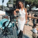 Ana Rita Clara Instagram - 𝙈𝙪𝙨𝙞𝙘 𝙡𝙤𝙫𝙚𝙧 @𝙛𝙣𝙖𝙘𝙡𝙞𝙫𝙚 Só para partilhar convosco mais alguns momentos da emissão de ontem na @tvificcao e que se tornou algo de muito especial no @fnacliveportugal 😊 Confesso que já tinha muitas saudades dos diretos, de apresentar festivais de verão e de sentir toda esta vibração incrível! Um orgulho e um gosto fazer parte desta equipa maravilhosa! Obrigada! Sem vocês estas 10 horas de emissão em direto não teriam sido tão perfeitas! Muito obrigada e muitos parabéns pelo sucesso @fnacliveportugal, @inescondeco, todas as equipas, todos os artistas e convidados que estiveram connosco nestas horas de partilha e de cultura. Não falta talento e vontade de vibrar com concertos e arte no nosso País! E a @tvificcao estará sempre onde a cultura e a proximidade com todos vocês pede! Grata por todos aqueles que nos acompanharam nesta emissão! E para o ano há mais!😊 Quem viu?😊 Styling @danielbaptistaribeiro Look @isabelferreiraconceptstore Jewelry @cincostore Shoes: @aldo_shoes • • #ARC #FnacLive #TVIFiccao #live #festival #music #culture #Tvhost #specialemission