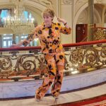 Anabel Alonso Instagram - En el @teatro_arriaga presentando #LaCelestina vestida de @skfk.eu Gracias @the_little_showroom_madrid