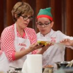 Anabel Alonso Instagram - No puedo tener mejor ayudante (o viceversa) Foto patrocinada por General Óptica😂🤓🤓 LUNES 26 DE DICIEMBRE #MasterChefNavidad @shineiberia