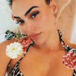 Anabelle Acosta Instagram - Spring has sprung & I found the bloom 🌸🌹🤌🏼🧧🥰