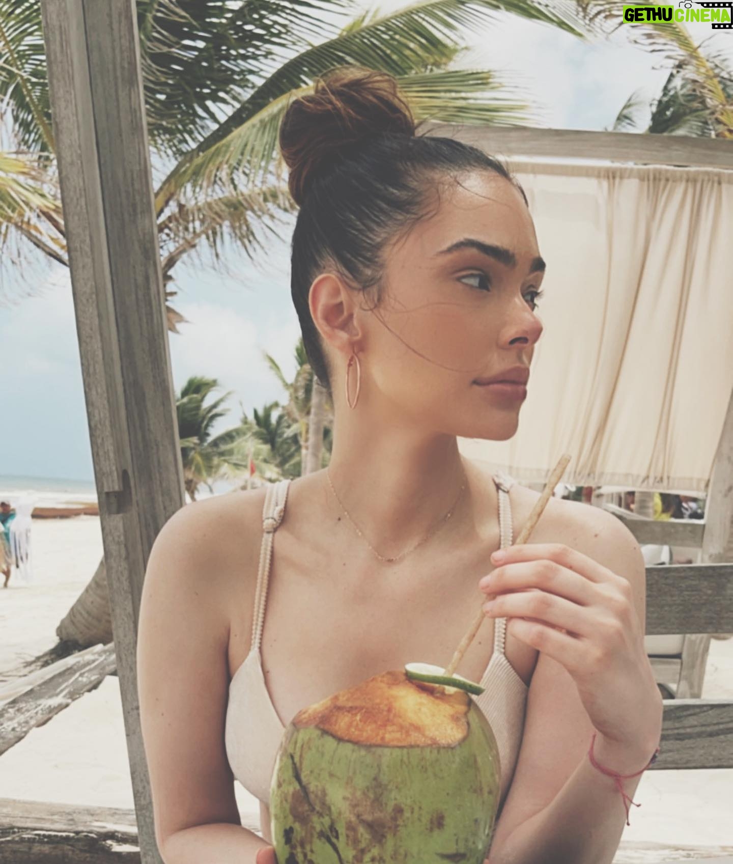 Anabelle Acosta - 3 Likes - 🌴 🥥 | #TulumDiaries